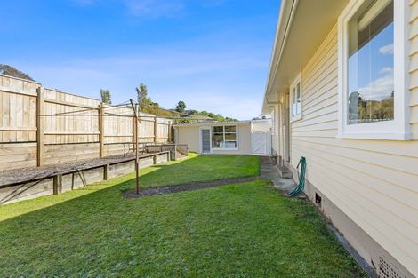 Photo of property in 15 Nash Street, Marfell, New Plymouth, 4310