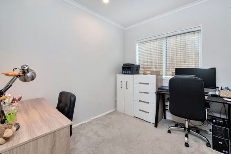 Photo of property in 51 Admirals Court Drive, Greenhithe, Auckland, 0632