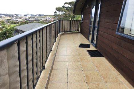 Photo of property in 46 Ballymore Drive, Pinehill, Auckland, 0632