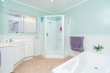 Photo of property in 39b Petley Road, Paparoa, 0571