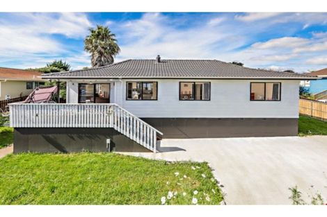 Photo of property in 3/43 Taitimu Drive, Weymouth, Auckland, 2103