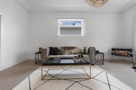 Photo of property in 19 West Avenue, Saint Clair, Dunedin, 9012