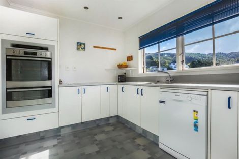 Photo of property in 12 Balliol Drive, Tawa, Wellington, 5028