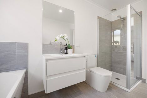 Photo of property in 38 Scenic Rise, Rototuna North, 3281