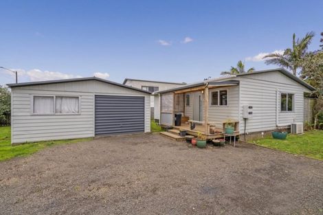 Photo of property in 4 Moewai Park Road, Whitianga, 3510