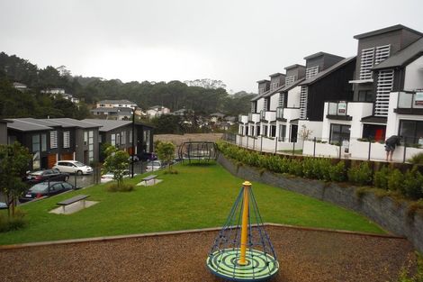 Photo of property in 2/10 Silver Moon Road, Albany Heights, Auckland, 0632