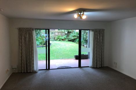 Photo of property in 8e Arotau Place, Grafton, Auckland, 1023