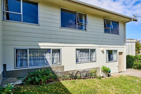 Photo of property in 1 Forglen Place, Tawa, Wellington, 5028