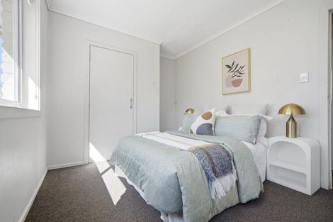 Photo of property in 1/9 Phillipa Place, Browns Bay, Auckland, 0630