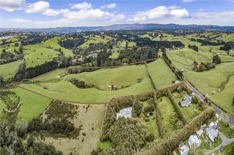 Photo of property in 257 Red Hills Road, Massey, Henderson, 0782