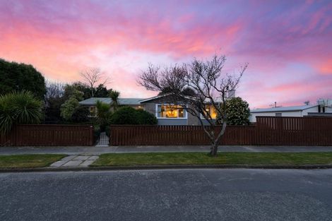 Photo of property in 10 Aintree Street, Bishopdale, Christchurch, 8051