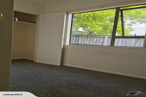 Photo of property in 2/87 Bond Crescent, Forrest Hill, Auckland, 0620