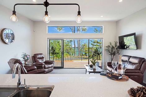 Photo of property in 62 Ronald Avenue, Glenbrook, Waiuku, 2681