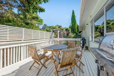 Photo of property in 8 Teviot Place, Totara Vale, Auckland, 0629