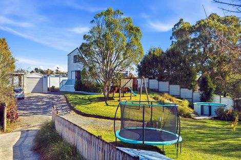 Photo of property in 125 Awaroa Road, Helensville, 0800