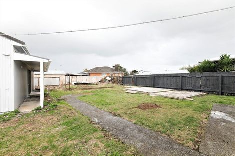 Photo of property in 14 Clayton Road, Manurewa, Auckland, 2102
