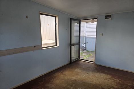 Photo of property in 62 College Road, Northcote, Auckland, 0627