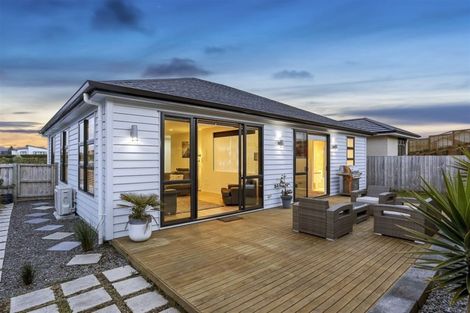 Photo of property in 16 Huarahi Pai Road, Huapai, Kumeu, 0810