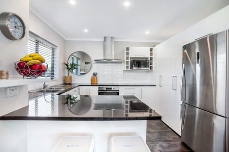 Photo of property in 7 Cayman Court, One Tree Point, 0118