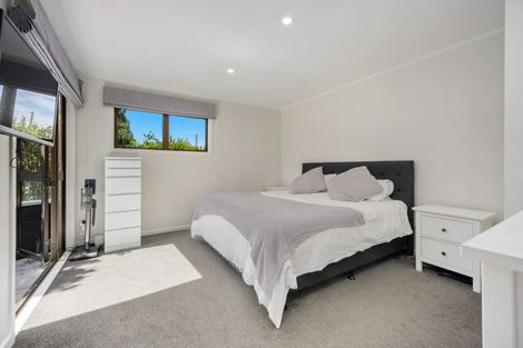 Photo of property in 12 Braemar Road, Rothesay Bay, Auckland, 0630
