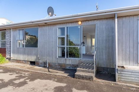 Photo of property in 2/3 Vella Street, Titahi Bay, Porirua, 5022