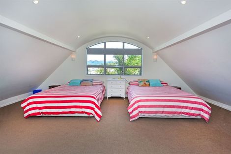 Photo of property in 306 Ocean Road, Whangamata, 3620