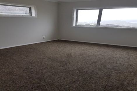 Photo of property in 9a Madeira Close, Whitby, Porirua, 5024