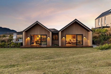 Photo of property in 9 Arran Lane, Jacks Point, Queenstown, 9371