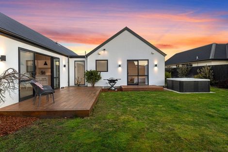 Photo of property in 14 Chatsworth Avenue, Rangiora, 7400