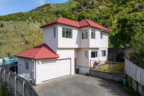 Photo of property in 50 Erlestoke Crescent, Churton Park, Wellington, 6037