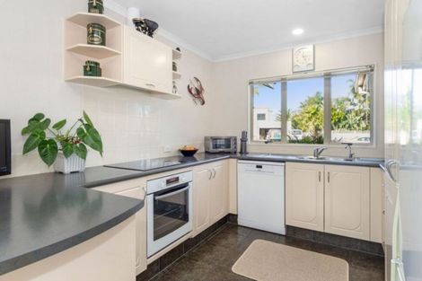 Photo of property in 28 Calypso Drive, Papamoa Beach, Papamoa, 3118