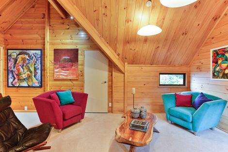 Photo of property in 20 Tupara Crescent, Kawaha Point, Rotorua, 3010