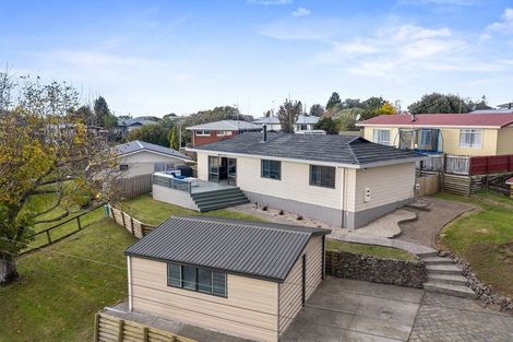 Photo of property in 8 Valley Road, Te Puke, 3119