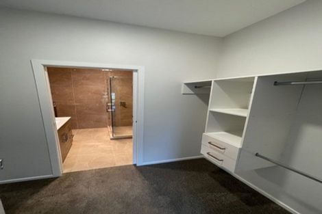 Photo of property in 33a Red Hills Road, Massey, Auckland, 0614