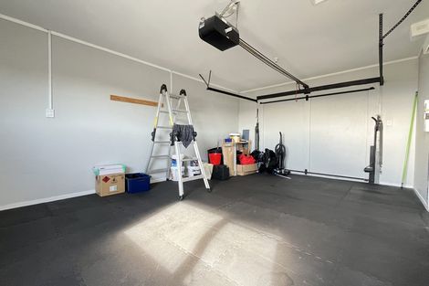 Photo of property in 8 Fillbridge Way, Karori, Wellington, 6012