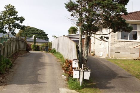 Photo of property in 8 Ben Lora Place, Mangere East, Auckland, 2024