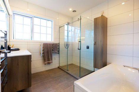 Photo of property in 37 Shepherd Road, Waipahihi, Taupo, 3330