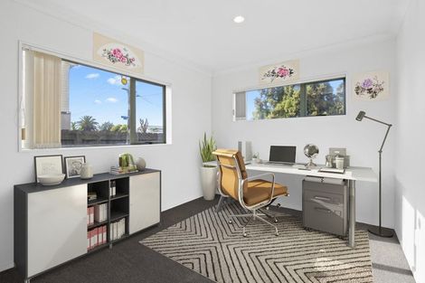 Photo of property in 61a Kayes Road, Pukekohe, 2120