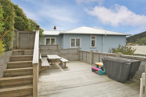 Photo of property in 64 Eden Street, Island Bay, Wellington, 6023