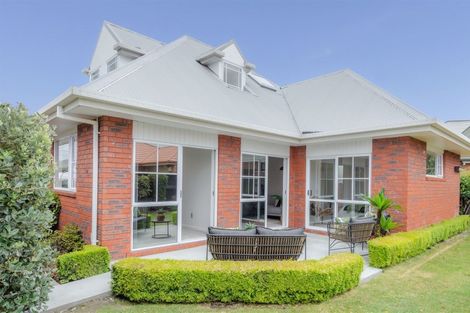 Photo of property in 99a Avonhead Road, Avonhead, Christchurch, 8042