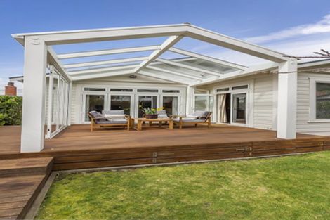 Photo of property in 6 Ferry Street, Seatoun, Wellington, 6022