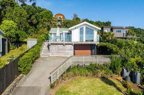 Photo of property in 3 Edwin Mitchelson Road, Muriwai, Waimauku, 0881