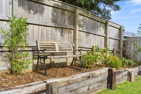 Photo of property in 55 Ngapaki Street, Waikanae Beach, Waikanae, 5036