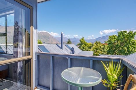 Photo of property in 12 Mulberry Lane, Wanaka, 9305