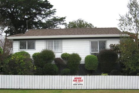 Photo of property in 2/79 Luanda Drive, Ranui, Auckland, 0612
