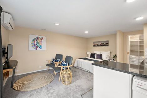 Photo of property in 25 Satara Crescent, Khandallah, Wellington, 6035