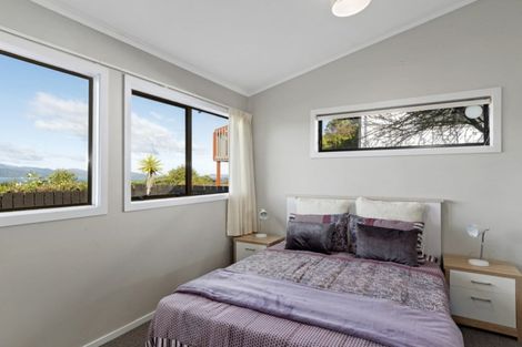 Photo of property in 6 Stanhope Grove, Korokoro, Lower Hutt, 5012