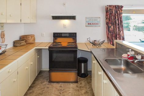 Photo of property in 7 Hennessy Street East, Foxton Beach, Foxton, 4815