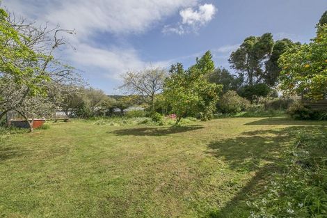 Photo of property in 18 School Road, Riverhead, 0820