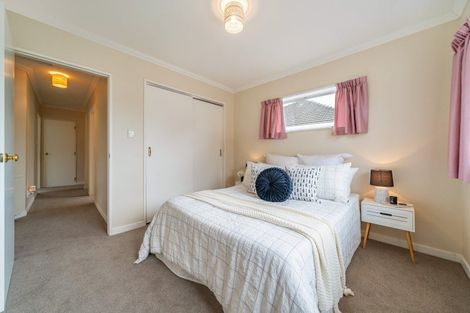 Photo of property in 3 Oak Street, Ebdentown, Upper Hutt, 5018